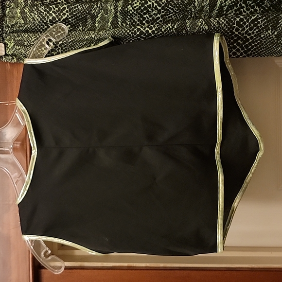 Rubies Dance Costume Black & Green Top & Bell Bottom Pants Youth L - Picture 6 of 8